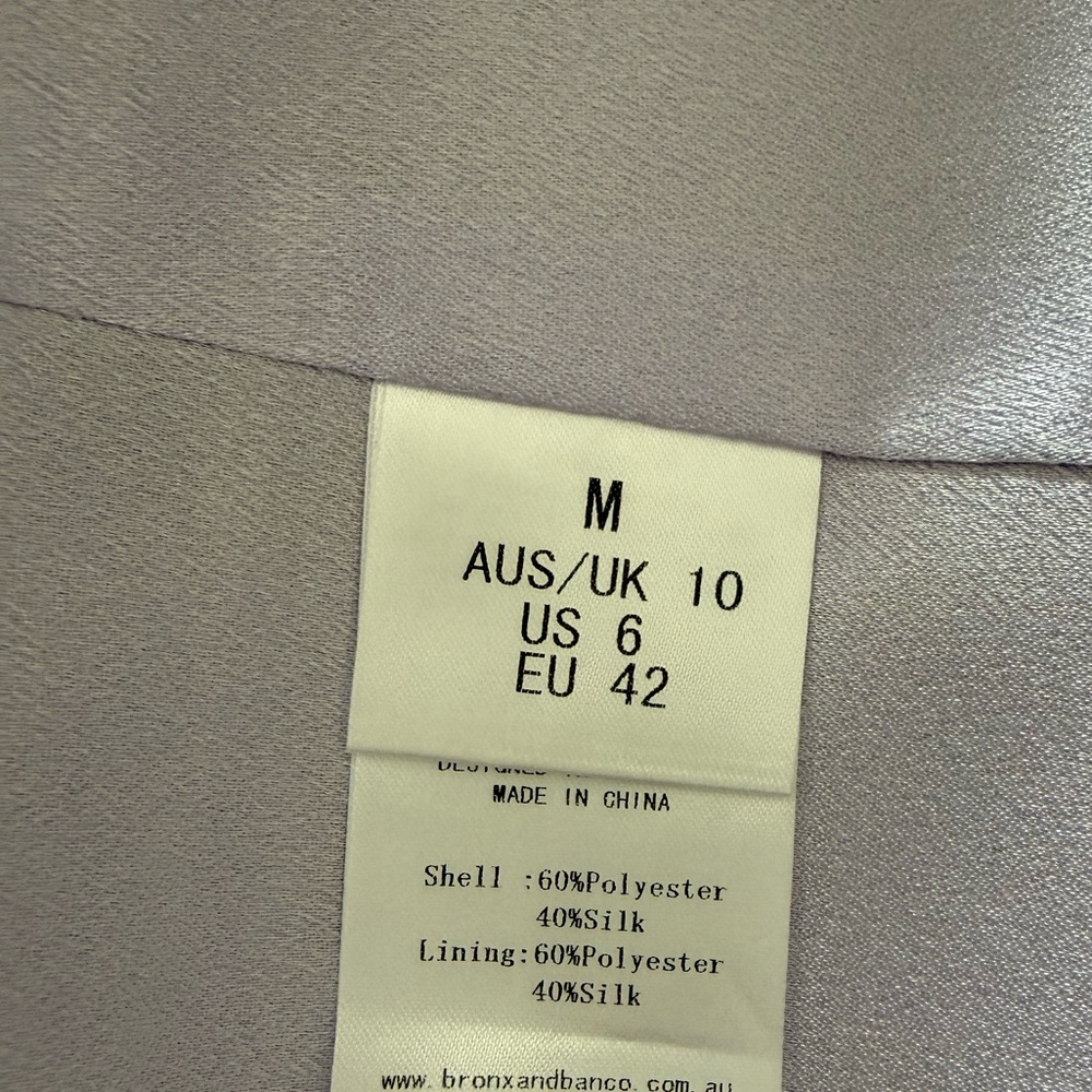 EUC Worn 1 time for a 3 hour event. No signs of wear - Picture 4 of 6